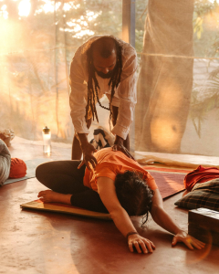 How to Guide People Correctly in Yoga: Tips & Techniques