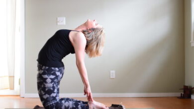 Difference between hatha and vinyasa styles of yoga