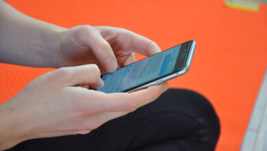 Cell Phones in Yoga Class? Cell Phones in Yoga Class?